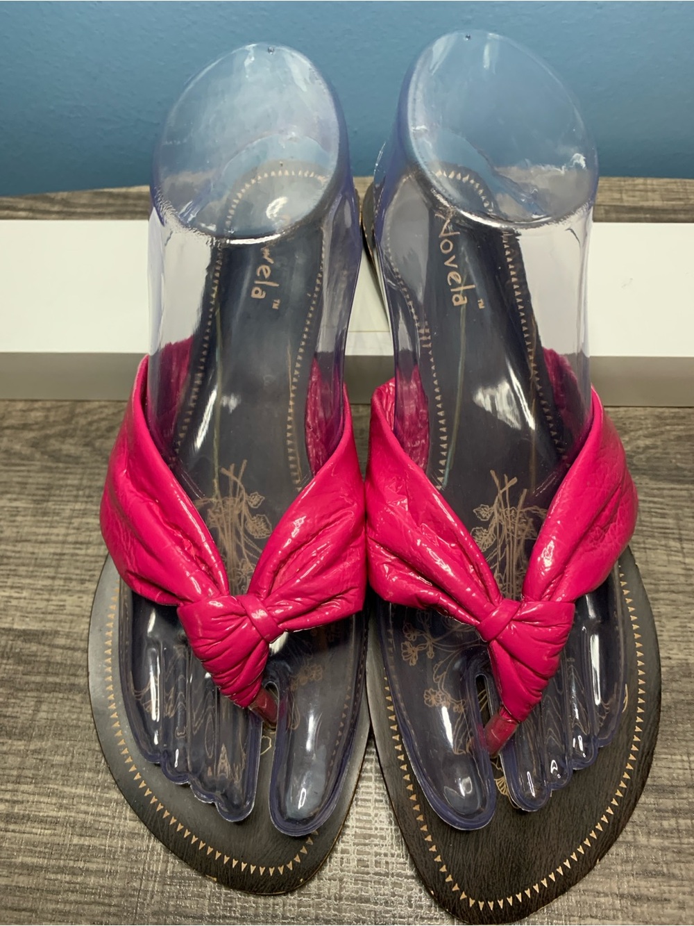 Novela Knotted Hot Pink Thong Sandals